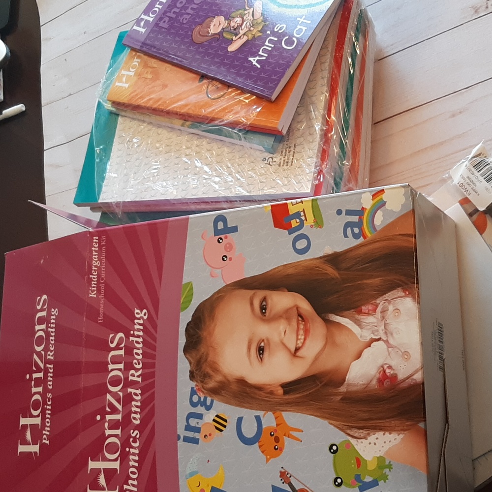 Horizons Kindergarten Phonics and Reading Set (minus 1 workbook)